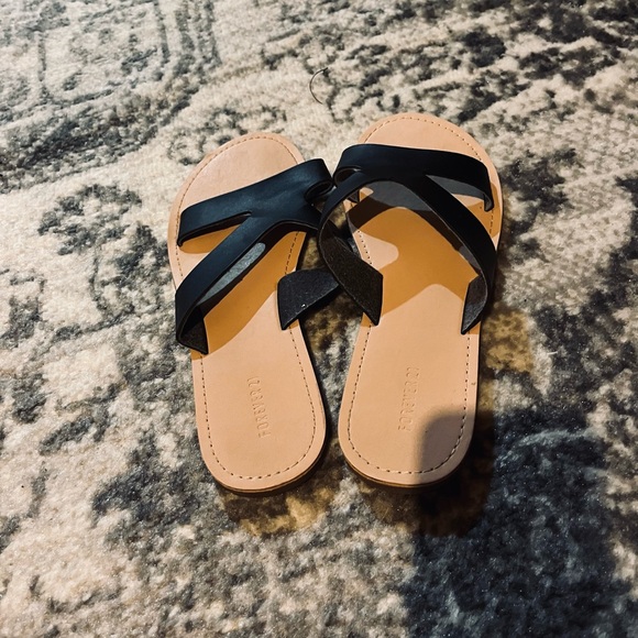 Forever21 Sandals - Picture 3 of 4